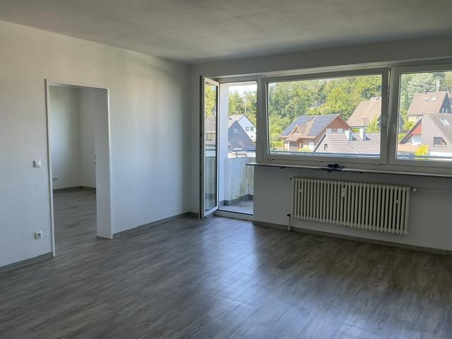 FamilienWohnung mit 3 Zimmern und Balkon in ländlicher Umgebung