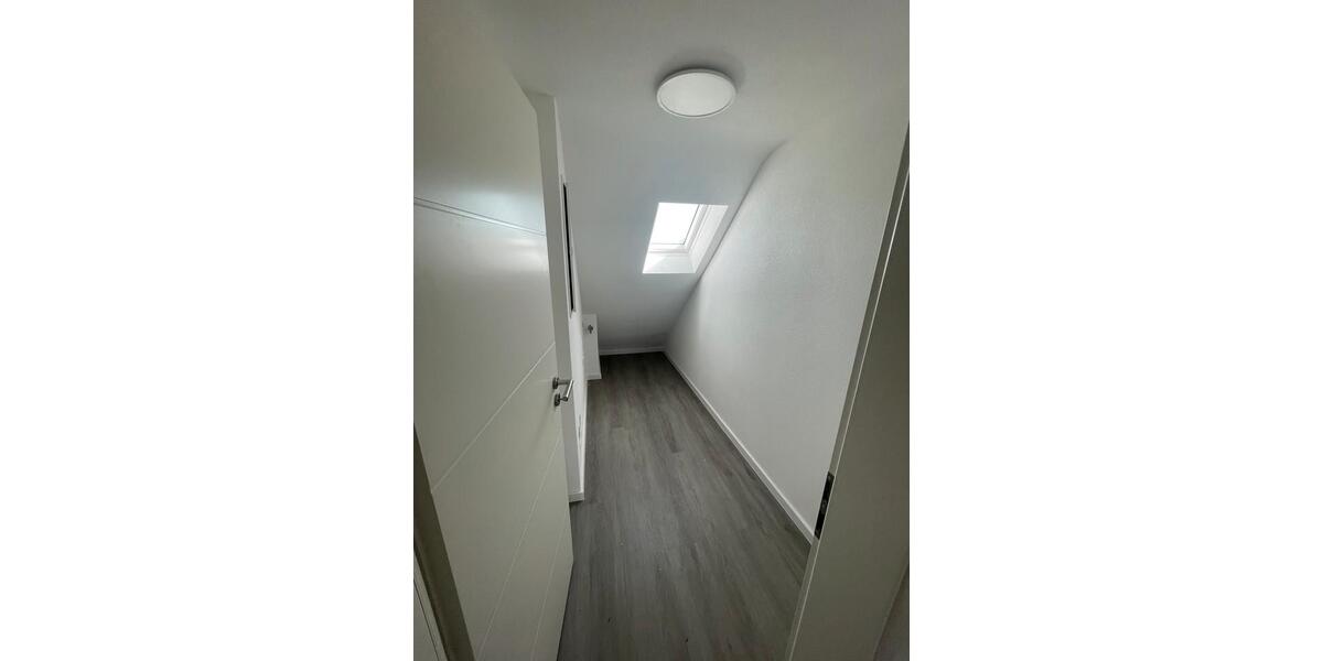 Dachgeschoßwohnung Rottweil - 3 Zimmer, 70 m&sup2;, 850&euro; | Angebot:26183210