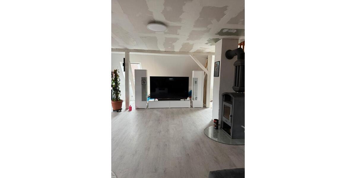 Dachgeschoßwohnung Steinwiesen - 3 Zimmer, 140 m&sup2;, 650&euro; | Angebot:26145535