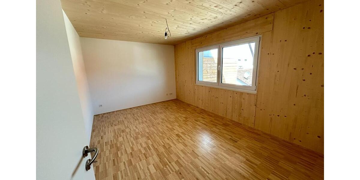 Etagenwohnung Böhmenkirch - 4 Zimmer, 1.833&euro; | Angebot:23689585