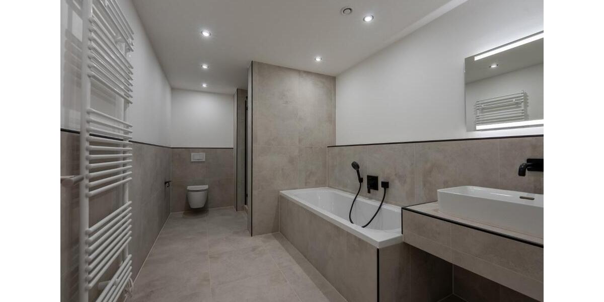 Dachgeschoßwohnung Neuwied - 4 Zimmer, 125 m&sup2;, 1.600&euro; | Angebot:26647774