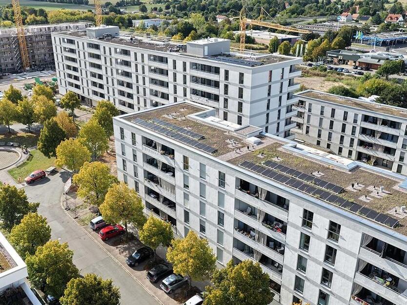 Sonnige Wohnung mit Loggia | Separate Küche | Bad mit Dusche | Smart-Home | Tiefgarage | Aufzug