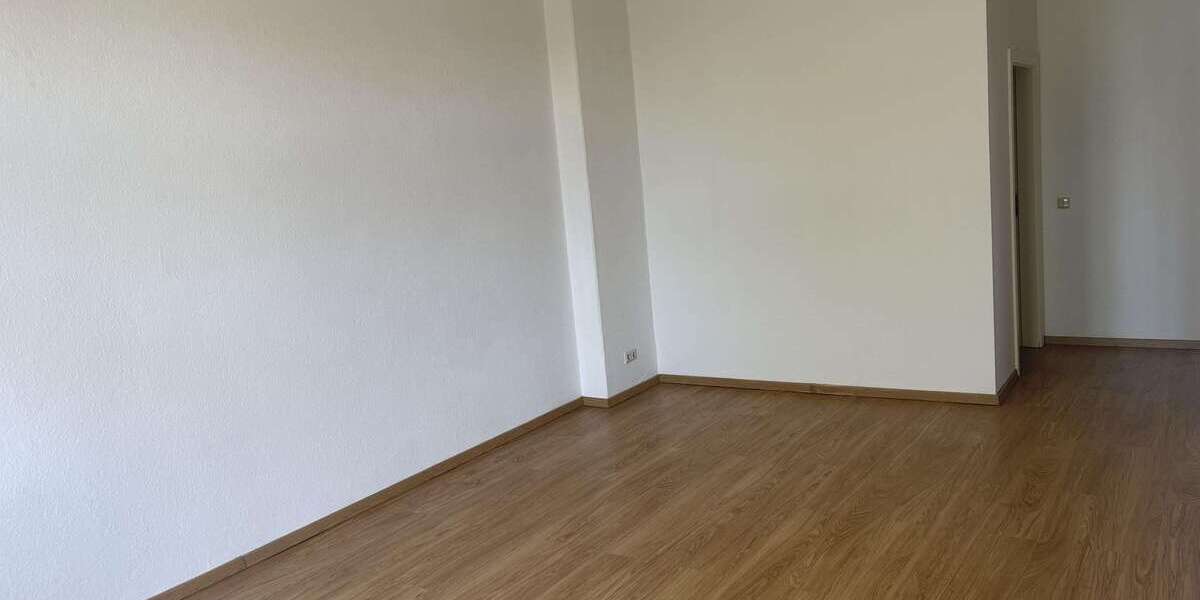 gepflegte 2 Zimmer-Wohnung *ab sofort verfügbar* ruhig auf dem Hinterhof 2 zimmer