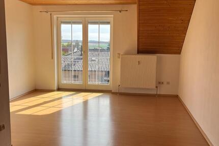 Wohnung Langquaid - 4 Zimmer, 100 m&sup2;, 910&euro; | Angebot:27604716