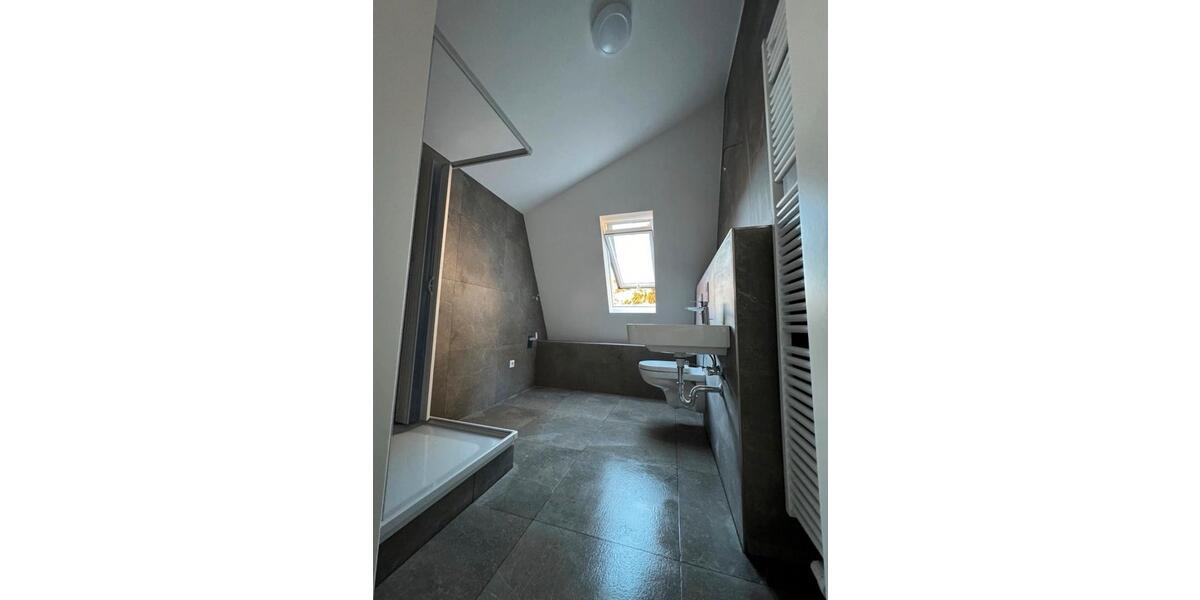 Dachgeschoßwohnung Oldenburg Kreyenbrück - 1 Zimmer, 34 m&sup2;, 550&euro; | Angebot:26675228