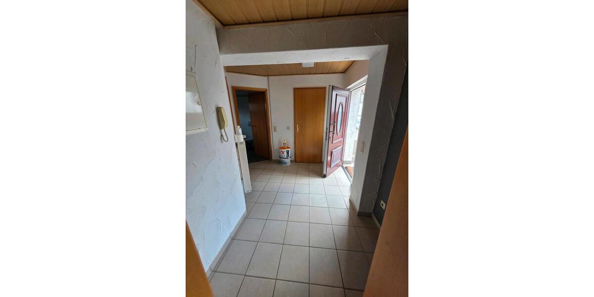 Erdgeschoßwohnung Neunkirchen - 3 Zimmer, 93 m&sup2;, 780&euro; | Angebot:27726092