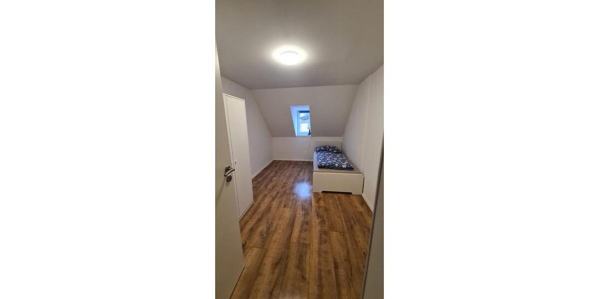 Wohnen auf Zeit Glauchau - 3 Zimmer, 60 m&sup2;, 20&euro; | Angebot:18971965