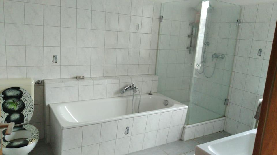 Wohnen auf Zeit Wettenberg - 16 Zimmer, 200 m&sup2;, 330&euro; | Angebot:26671349
