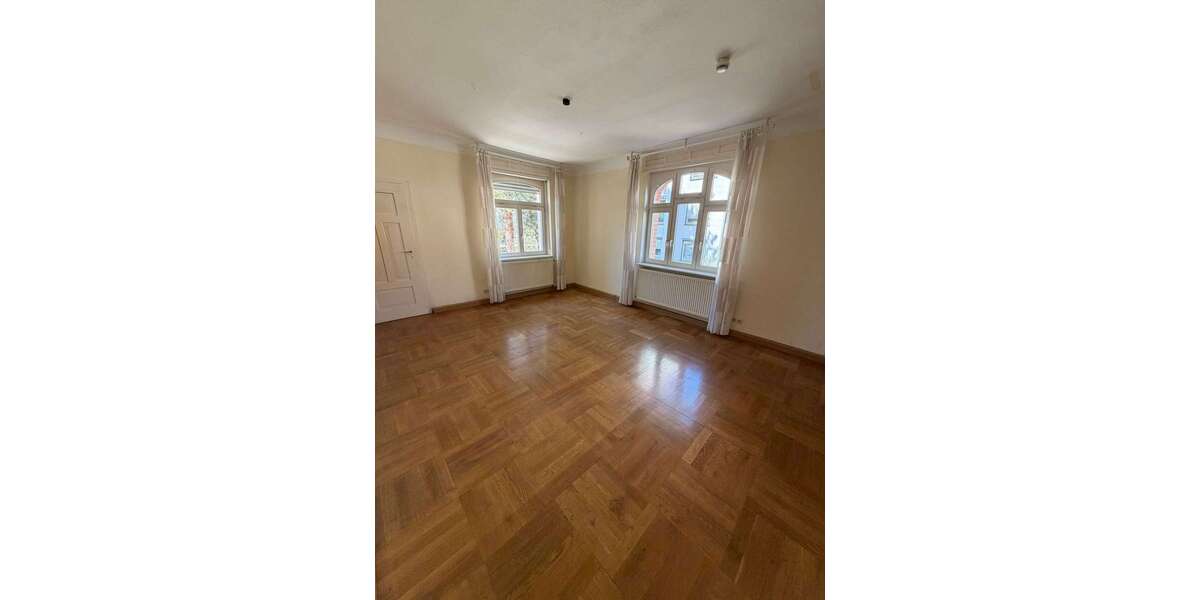 Etagenwohnung Kirchheim-Teck Teck - 3.5 Zimmer, 125 m&sup2;, 1.260&euro; | Angebot:26271346