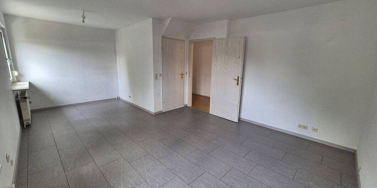 Etagenwohnung Bad Säckingen - 3 Zimmer, 113 m&sup2;, 1.220&euro; | Angebot:26203893