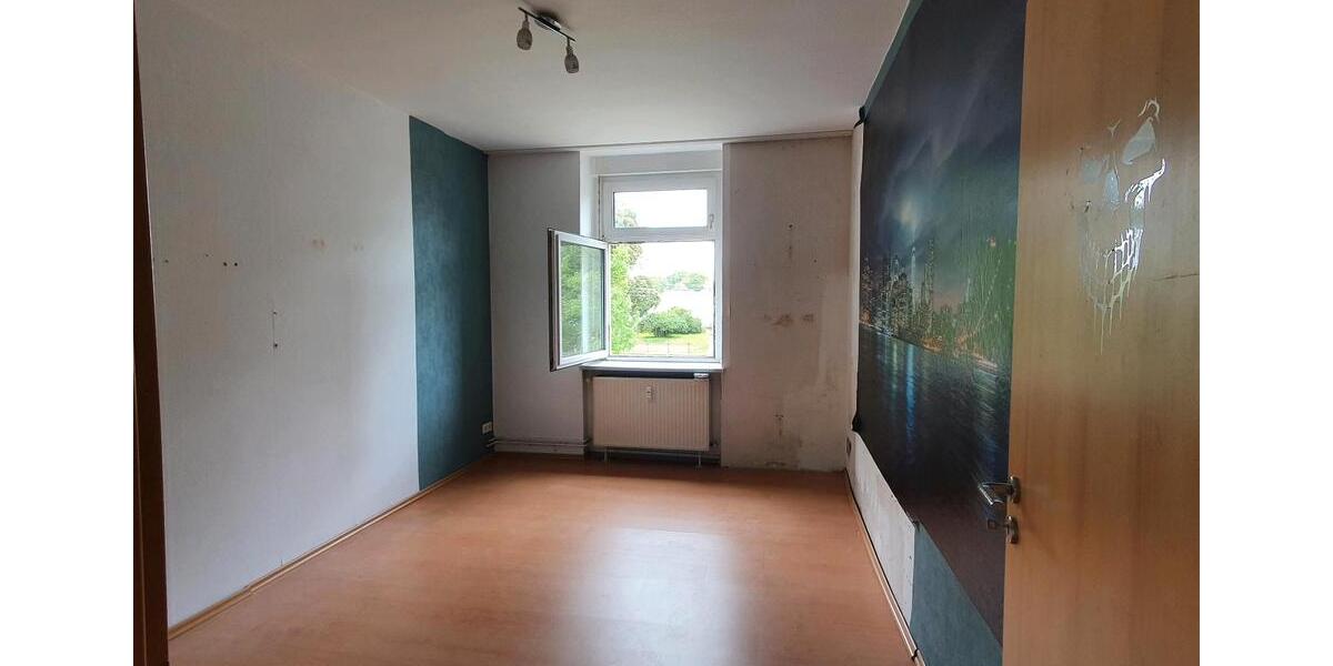 Etagenwohnung Güsten - 4.5 Zimmer, 100 m&sup2;, 570&euro; | Angebot:26068987