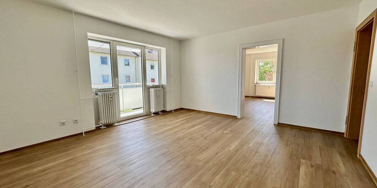 Etagenwohnung Wiesbaden Biebrich - 4 Zimmer, 85 m&sup2;, 1.150&euro; | Angebot:26388724