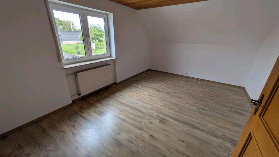 Etagenwohnung Memmelsdorf - 3 Zimmer, 90 m&sup2;, 730&euro; | Angebot:26492875