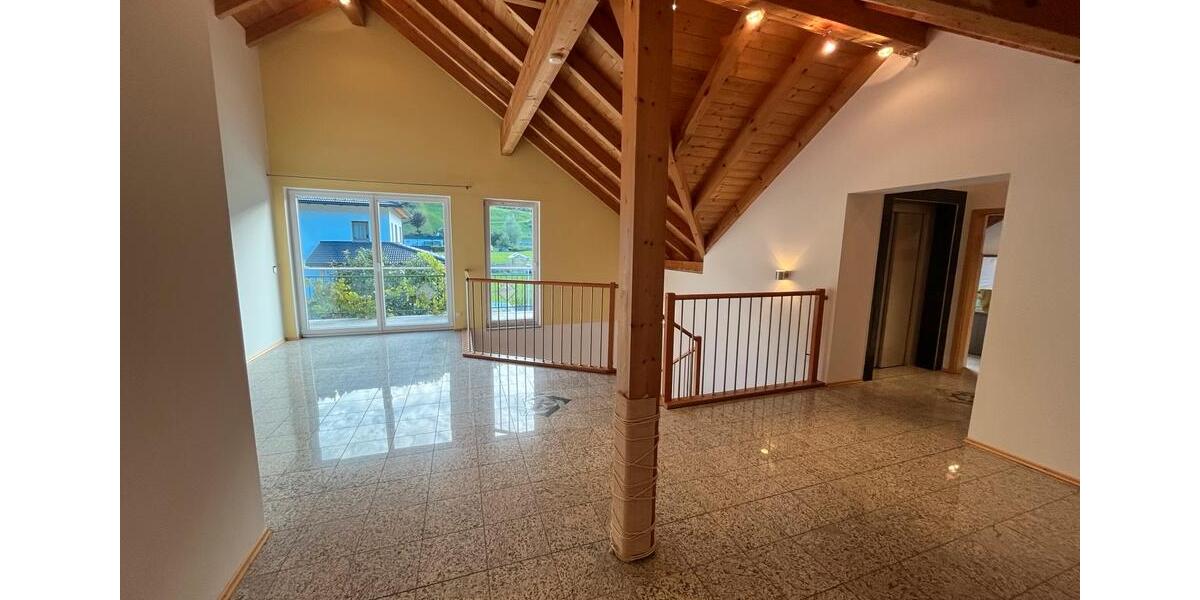 Einfamilienhaus Passau Maierhof - 5 Zimmer, 300 m&sup2;, 1.800&euro; | Angebot:22567372