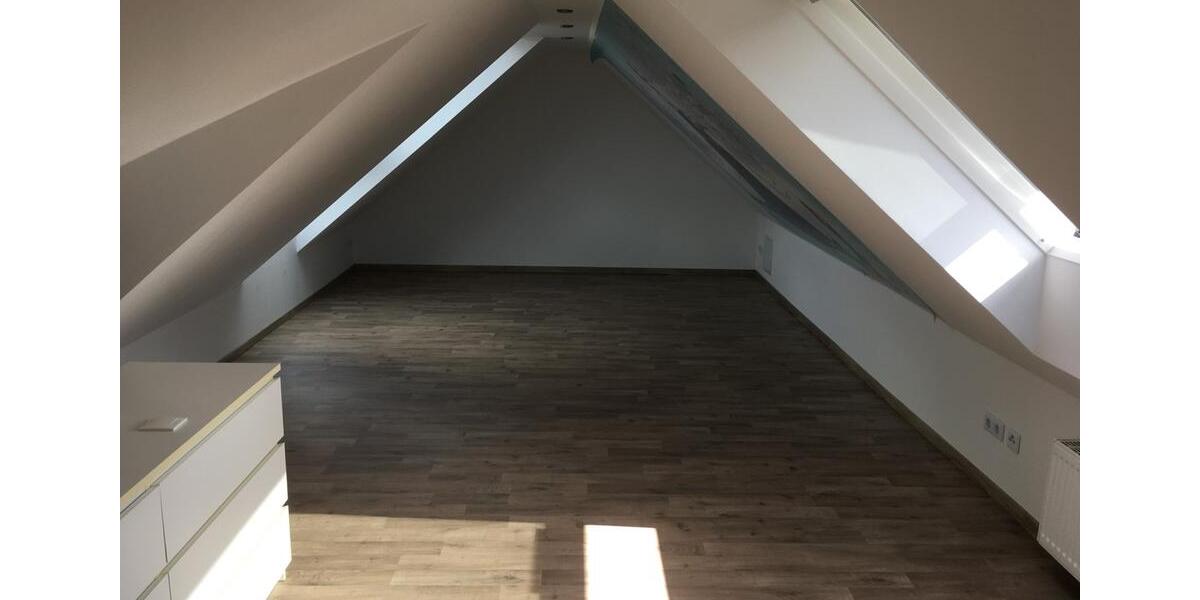 Maisonettenwohnung Pfullingen - 3.5 Zimmer, 131 m&sup2;, 950&euro; | Angebot:26581377