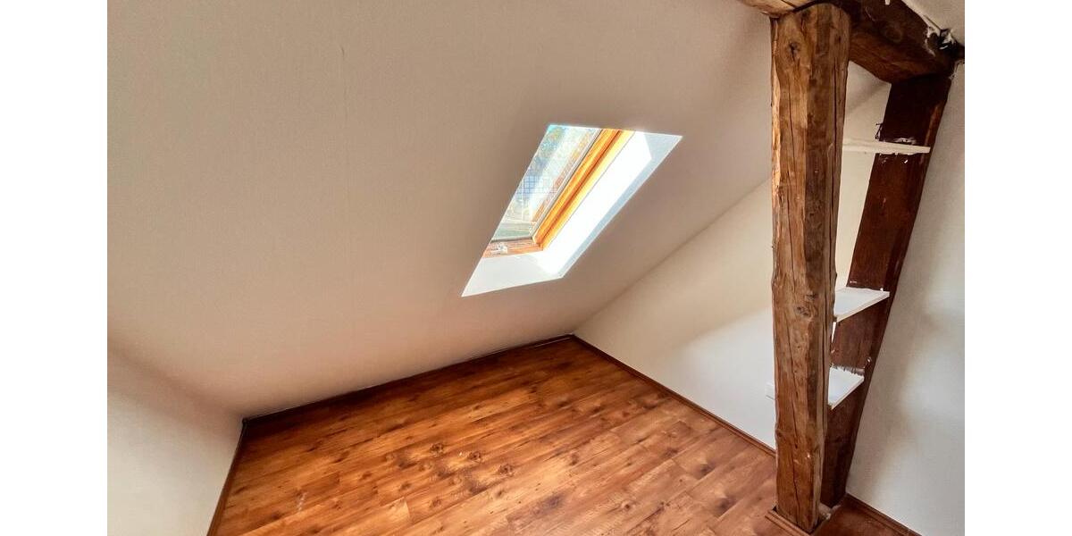 Einfamilienhaus Korbach - 7 Zimmer, 177 m&sup2;, 985&euro; | Angebot:26636423