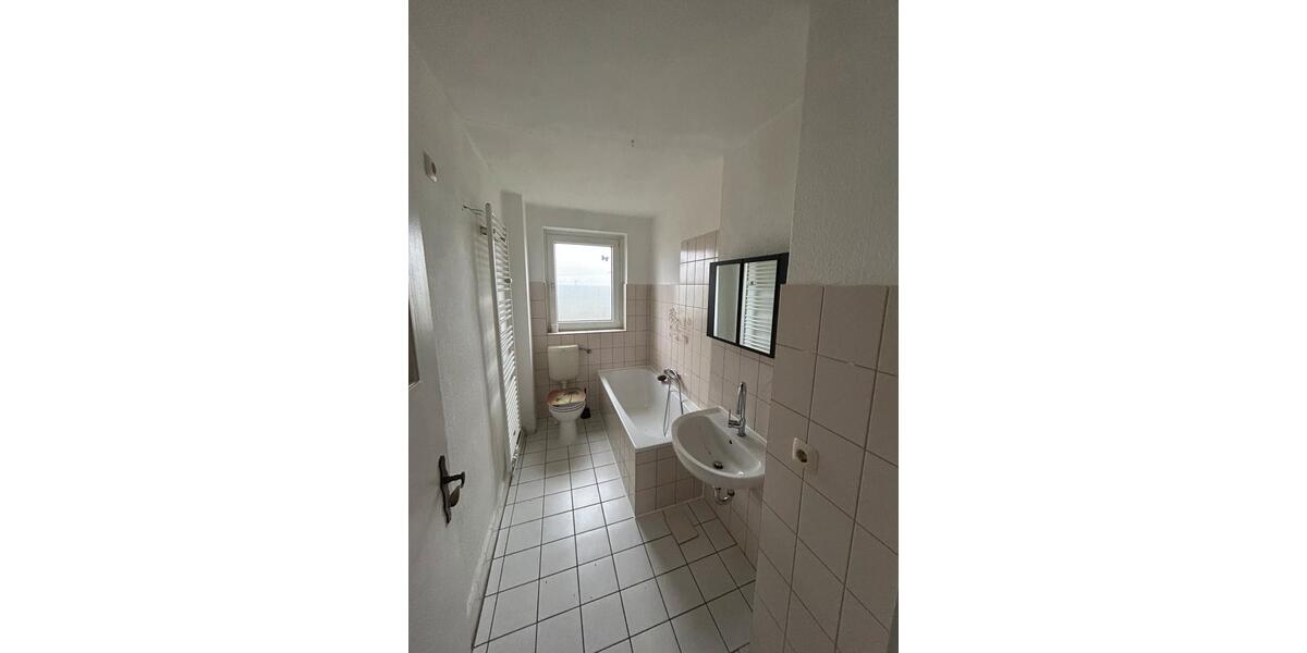 Etagenwohnung Klostermansfeld - 3 Zimmer, 61 m&sup2;, 320&euro; | Angebot:24385499