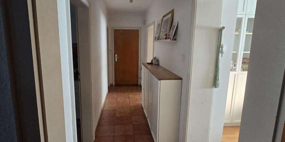 Etagenwohnung Bochum Dahlhausen - 2.5 Zimmer, 70 m&sup2;, 650&euro; | Angebot:27279900