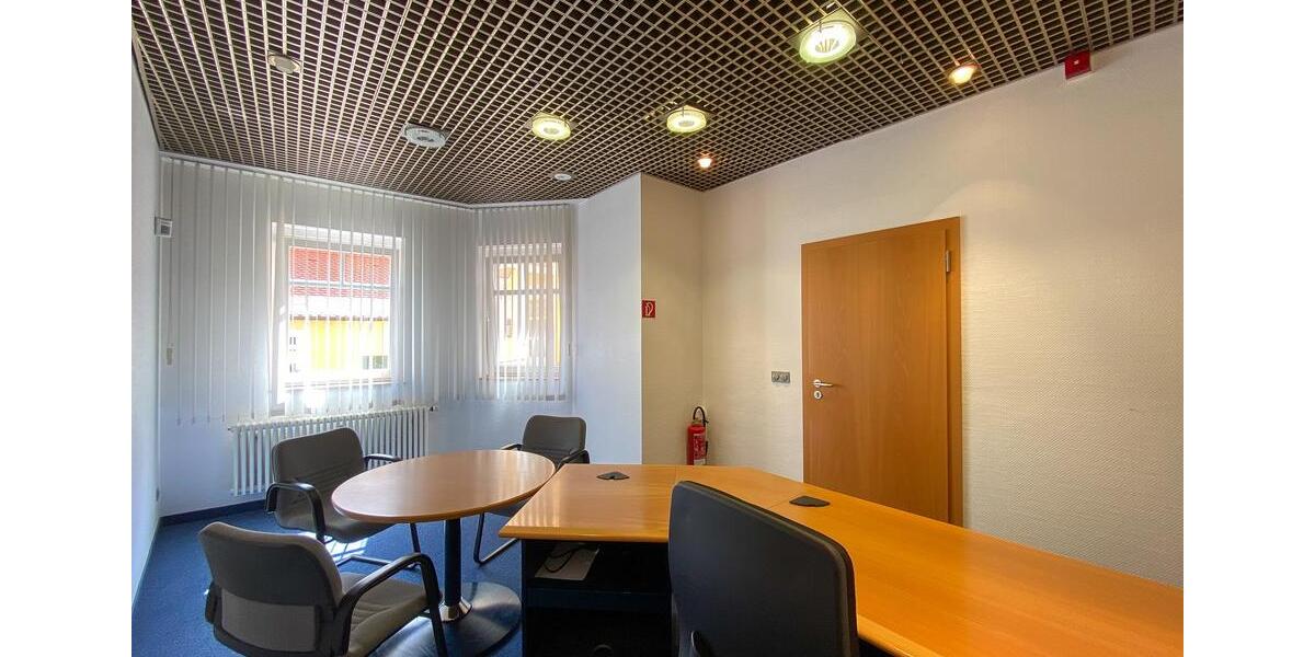 Großzügige Gewerbefläche unweit des historischen Freyburger Marktplatzes! zimmer