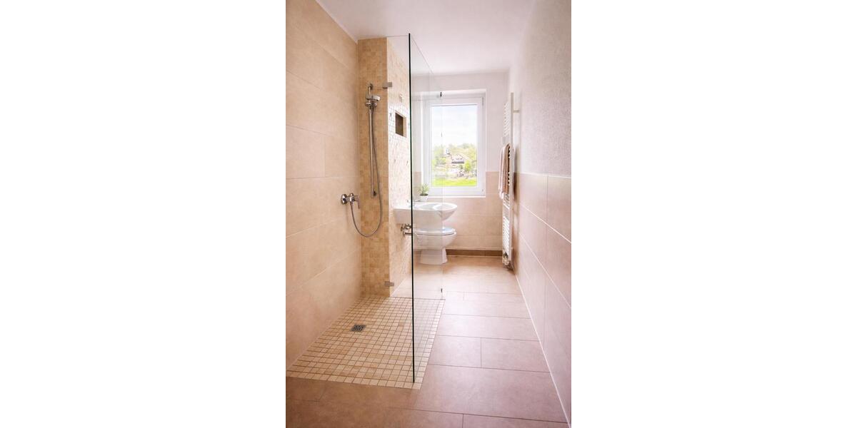 Etagenwohnung Thum - 3 Zimmer, 60 m&sup2;, 411&euro; | Angebot:26630145