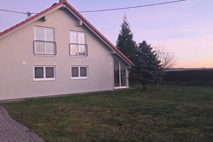 Haus Kettershausen - 11 Zimmer, 132 m&sup2;, 1.400&euro; | Angebot:24898724