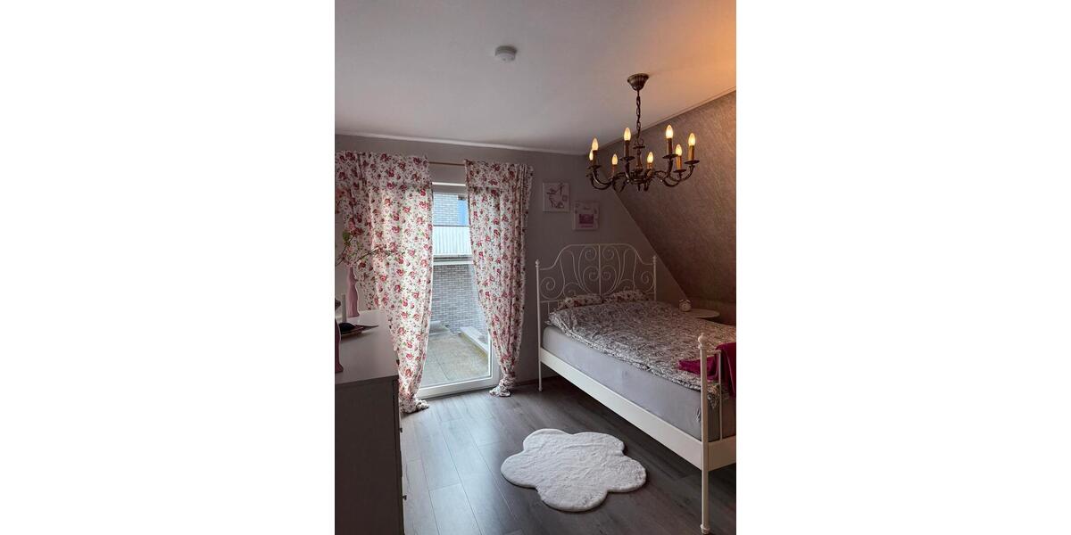 Dachgeschoßwohnung Hattingen - 3 Zimmer, 71 m&sup2;, 900&euro; | Angebot:24639609