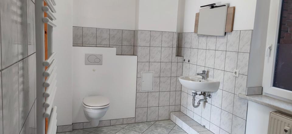 Dachgeschoßwohnung Eisenach - 3 Zimmer, 65 m&sup2;, 590&euro; | Angebot:26006873