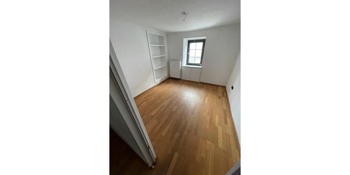 Etagenwohnung Oberthal - 4 Zimmer, 97 m&sup2;, 800&euro; | Angebot:25992313