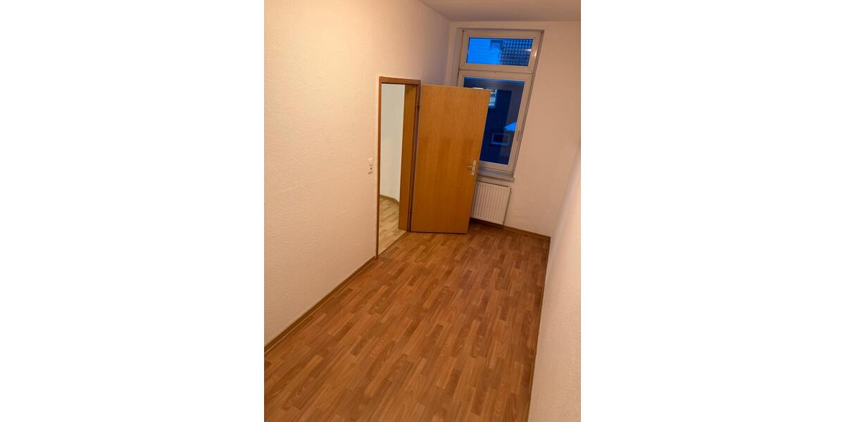 Etagenwohnung Nordenham - 4 Zimmer, 90 m&sup2;, 720&euro; | Angebot:25281963