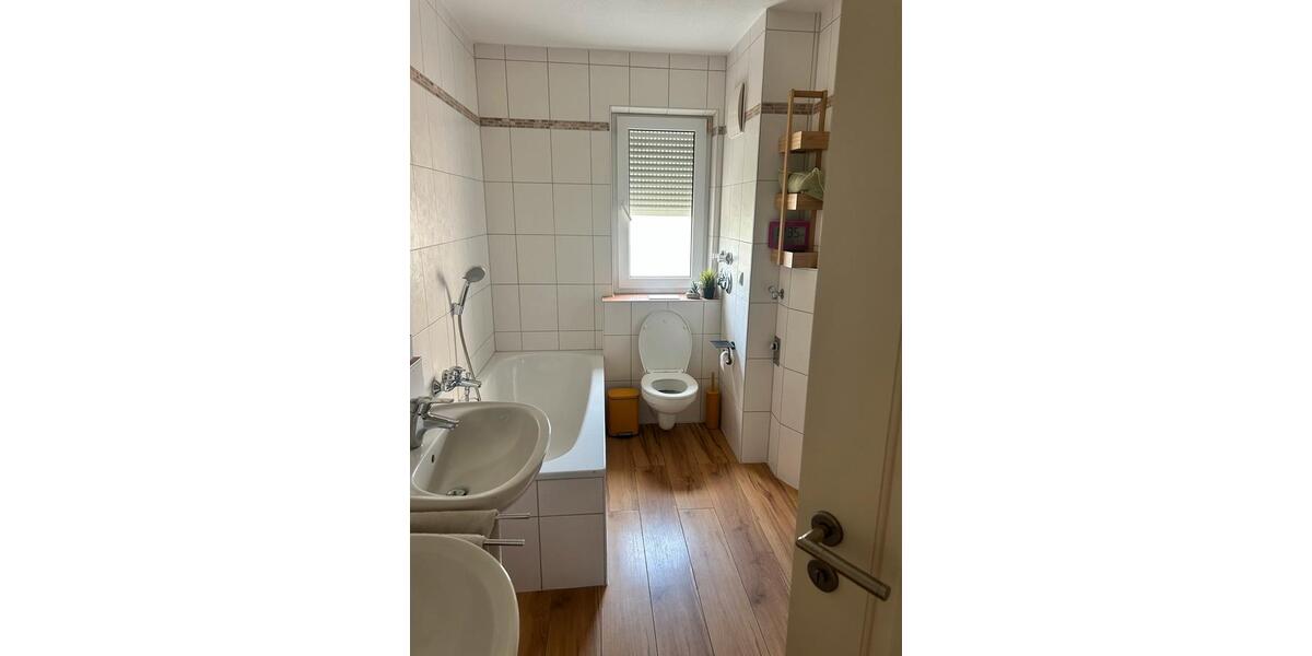 Etagenwohnung Fürstenfeldbruck - 3 Zimmer, 15 m&sup2;, 400&euro; | Angebot:24781178