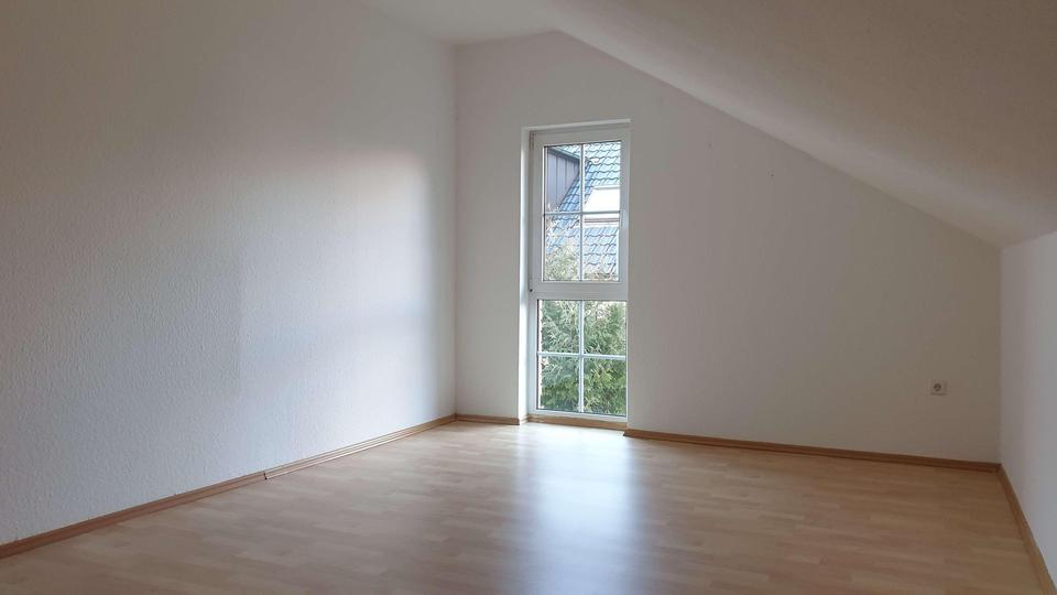 Dachgeschoßwohnung Langgöns - 3 Zimmer, 120 m&sup2;, 950&euro; | Angebot:26646129