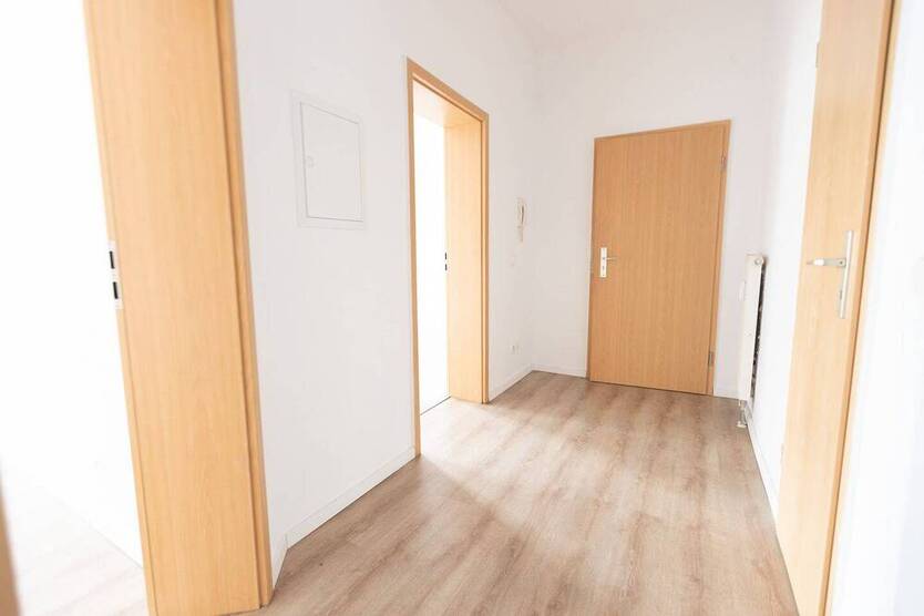 Schöne, Helle, Moderne, Saniert, 2-Zimmer Wohnung in Forst, ruhig, zentral