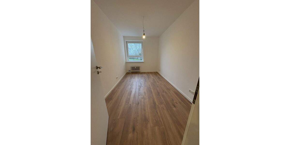 Etagenwohnung Wiesbaden Delkenheim - 4 Zimmer, 80 m&sup2;, 1.250&euro; | Angebot:25070798