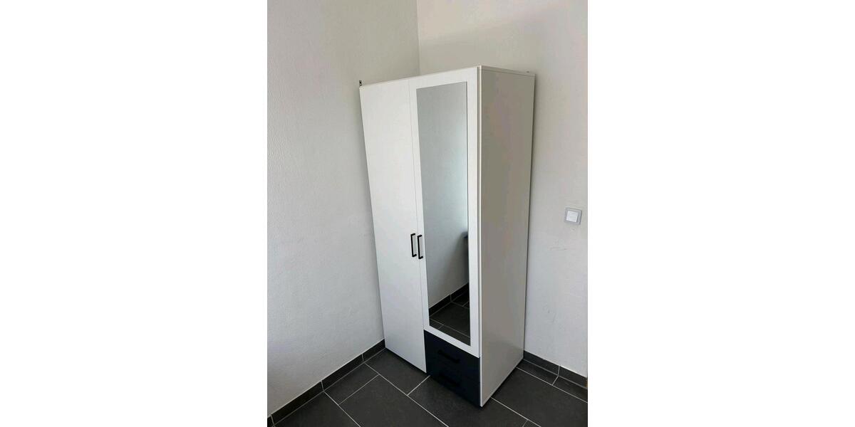 Dachgeschoßwohnung Germersheim - 5 Zimmer, 100 m&sup2;, 15&euro; | Angebot:26042576