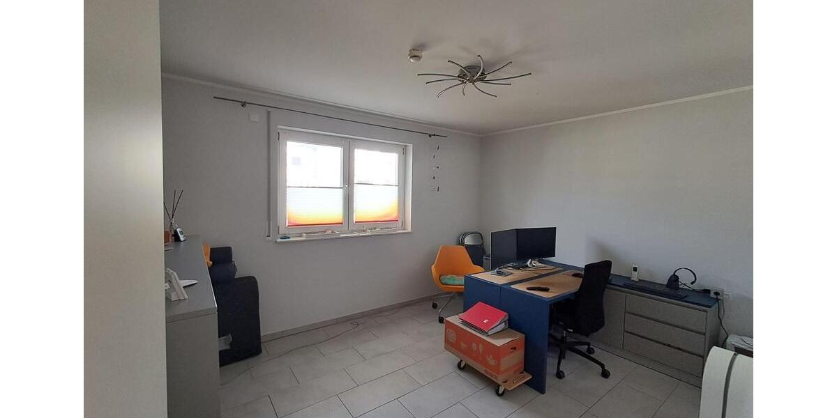 Etagenwohnung Bergisch Gladbach Alt-Frankenforst - 4 Zimmer, 140 m&sup2;, 1.820&euro; | Angebot:25079589