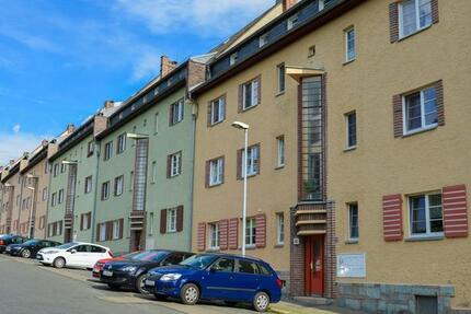 Großzügige 2-Zimmer-Altbau-Wohnung mit Balkon zimmer
