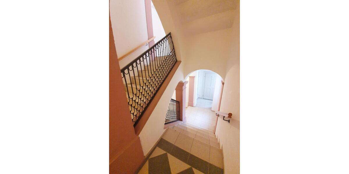 WG geeignet-3-Raum-Wohnung mit Einbauküche in zentraler Lage von Mittweida - Dachgeschoßwohnung Mittweida Rößgen | Angebot:27279778