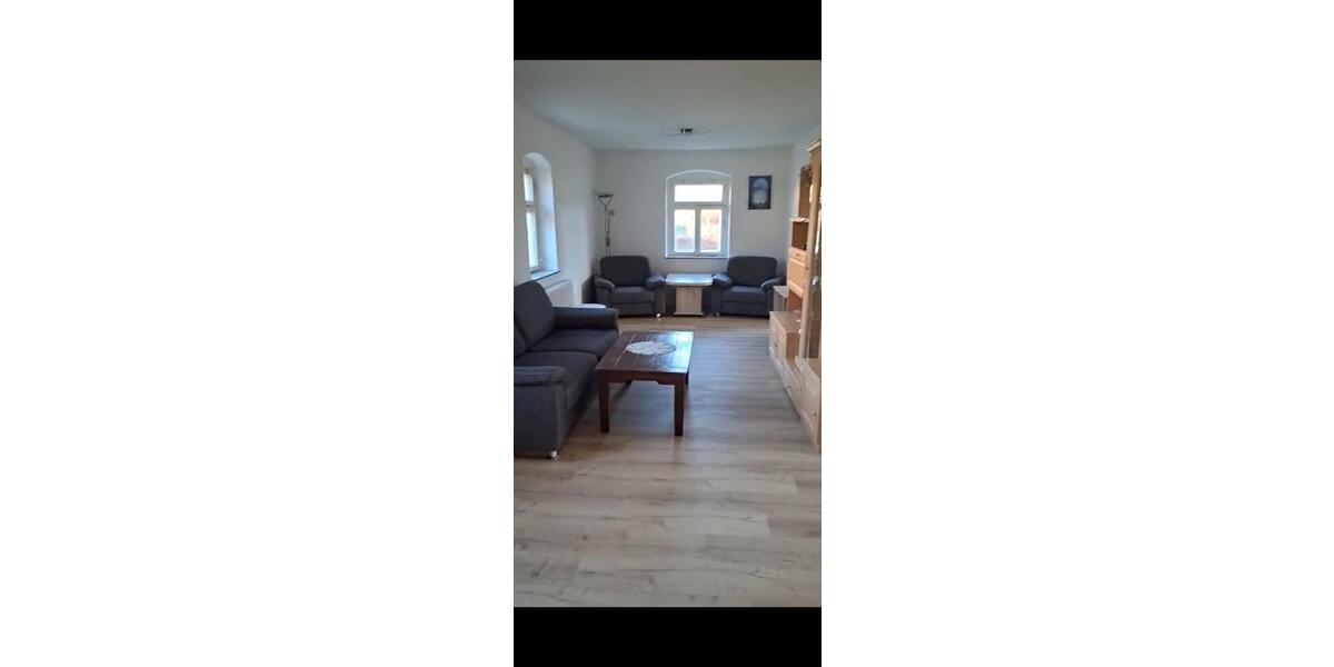 Etagenwohnung Hartha - 3 Zimmer, 90 m&sup2;, 23&euro; | Angebot:25367855