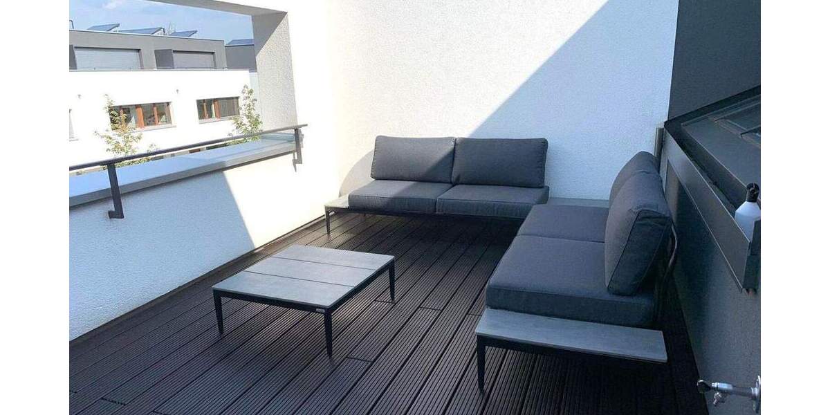 Reihenmittelhaus Frankfurt am Main Hausen - 4 Zimmer, 182 m&sup2;, 3.500&euro; | Angebot:25796137