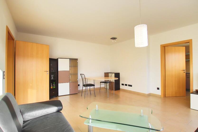 möblierte 2 ZKBB* 5.OG* Aufzug* el. Rolläden* EBK* TG* Westbalkon* Frankfurt-Am Rebstockpark