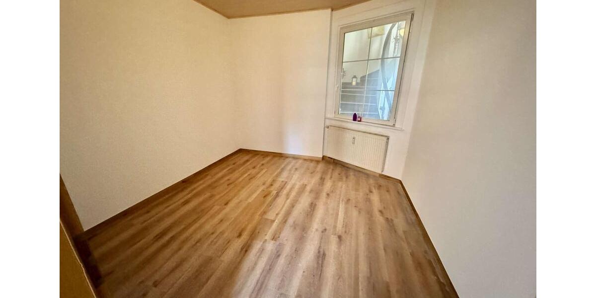 Etagenwohnung Neustadt an der Orla - 2 Zimmer, 54 m&sup2;, 360&euro; | Angebot:26262029