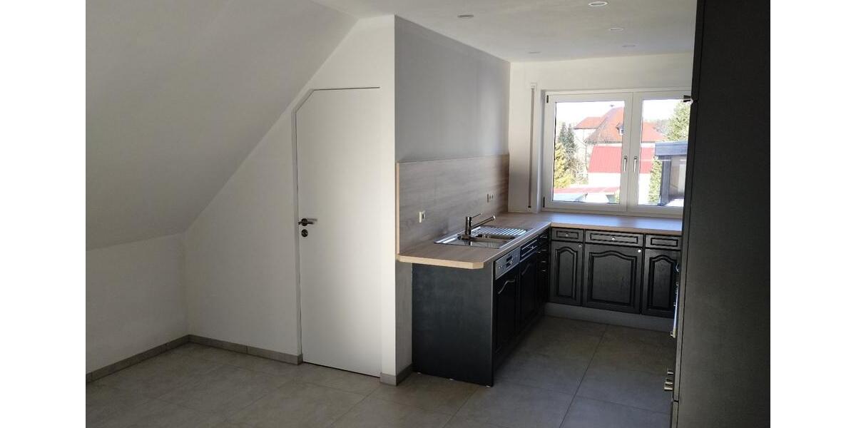Dachgeschoßwohnung Dentlein am Forst - 4 Zimmer, 97 m&sup2;, 850&euro; | Angebot:26232067