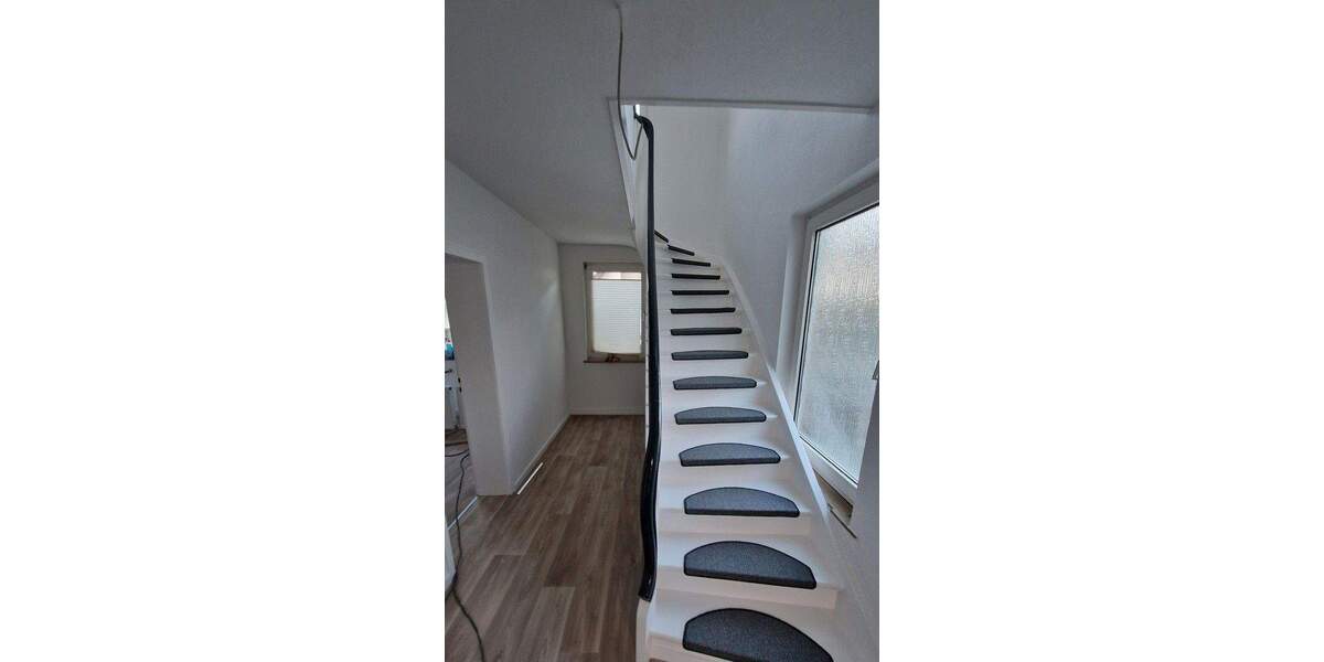 Toplage am Maudacher Bruch - Kernsaniertes Doppelhaus in Sackgasse 5 zimmer