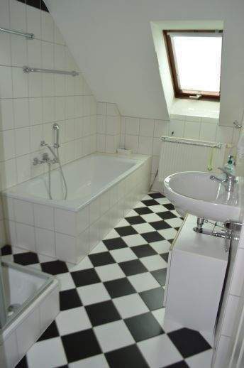 Etagenwohnung Kitzingen - 3 Zimmer, 109 m&sup2;, 895&euro; | Angebot:25770532