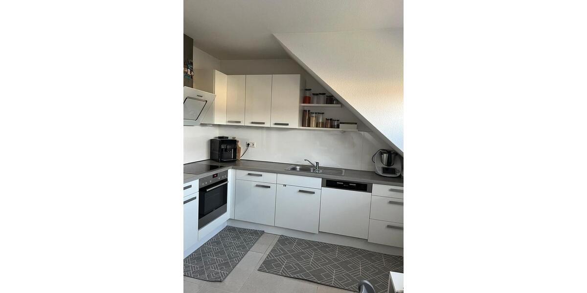 Dachgeschoßwohnung Scheuerfeld - 4 Zimmer, 80 m&sup2;, 700&euro; | Angebot:24370385