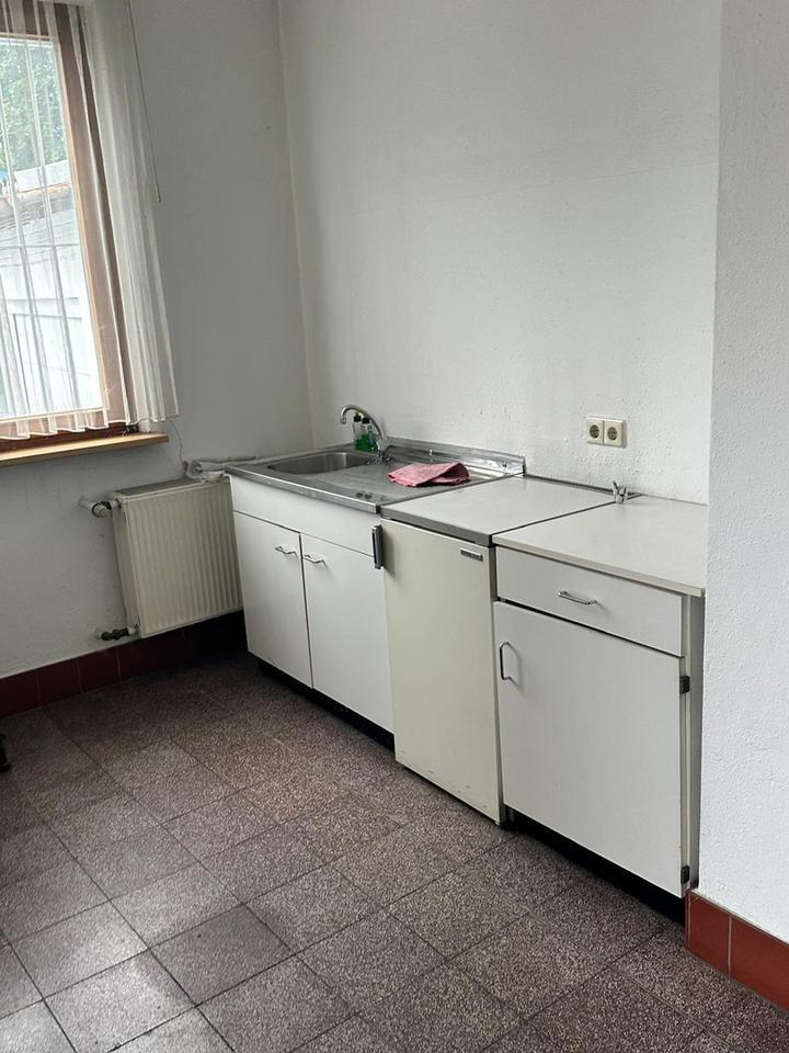 Lagerflächen mit variablem Flächenangebot in zentraler Lage in Offenburg ab sofort zu vermieten