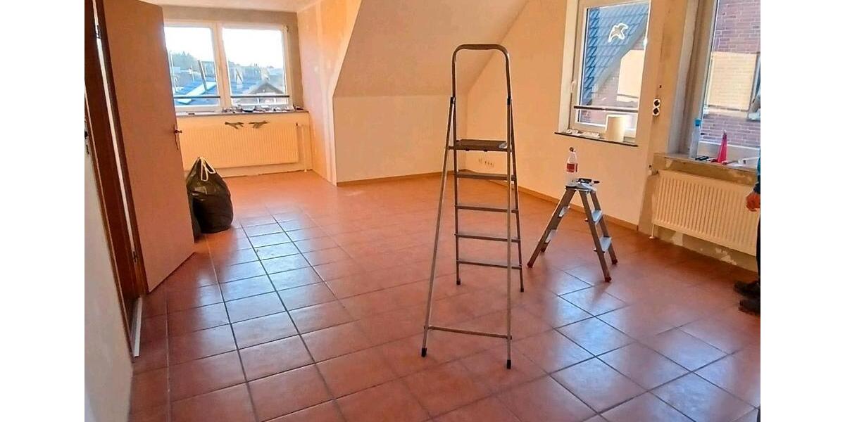 Dachgeschoßwohnung Schülldorf - 2.5 Zimmer, 82 m&sup2;, 1.030&euro; | Angebot:26021330