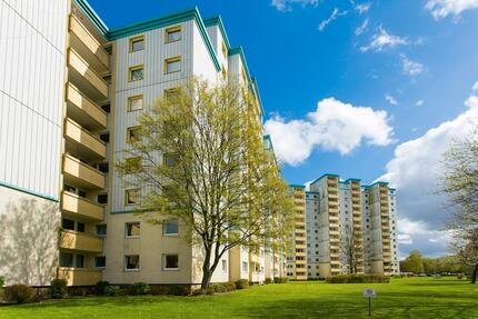 Hoch hinaus in Mettenhof - renovierte 3-Zimmer-Wohnung in Kiel
