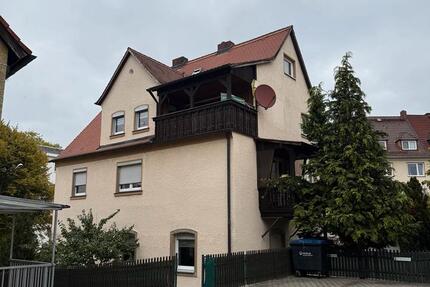 5 - Zimmer Dachgeschosswohnung mit Balkon in Bayreuth 5 zimmer