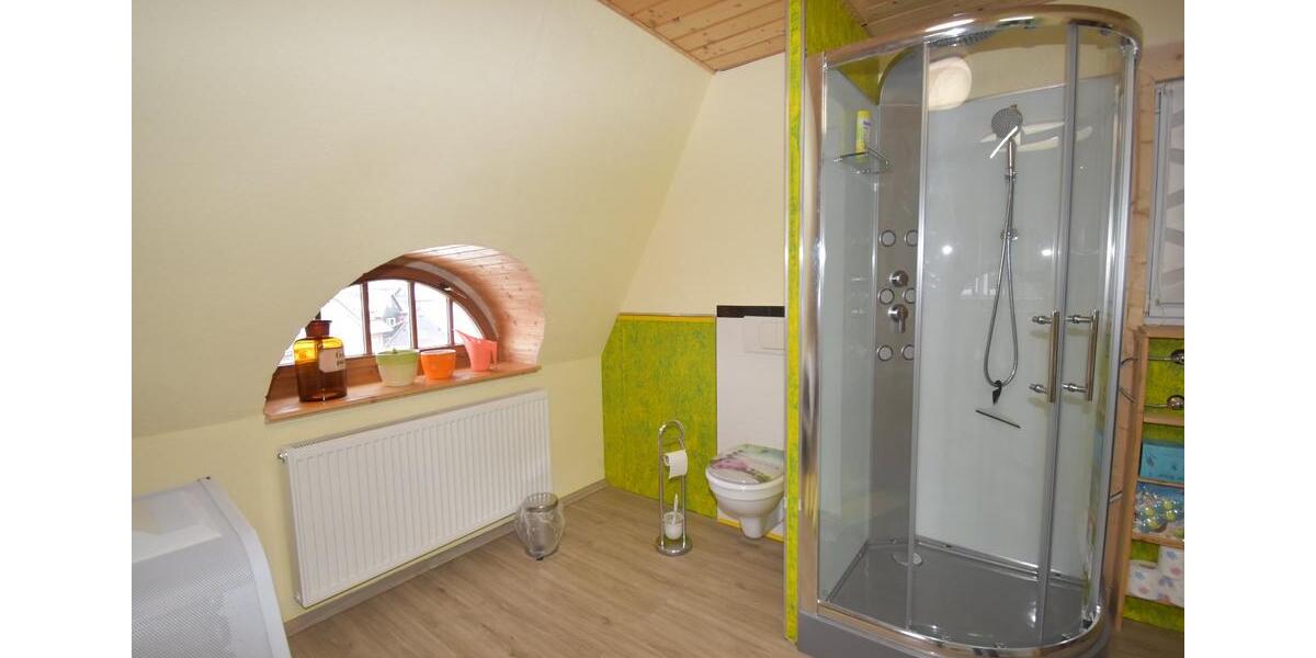 Dachgeschoßwohnung Themar - 3 Zimmer, 99 m&sup2;, 690&euro; | Angebot:25646907